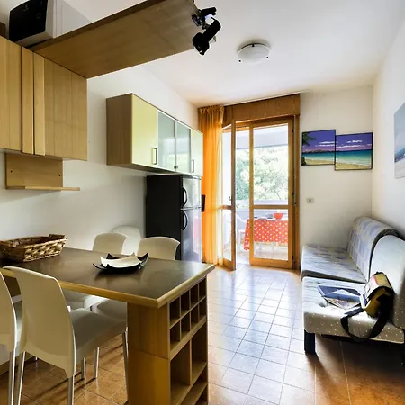 Comfortable Flat Just Steps From The *